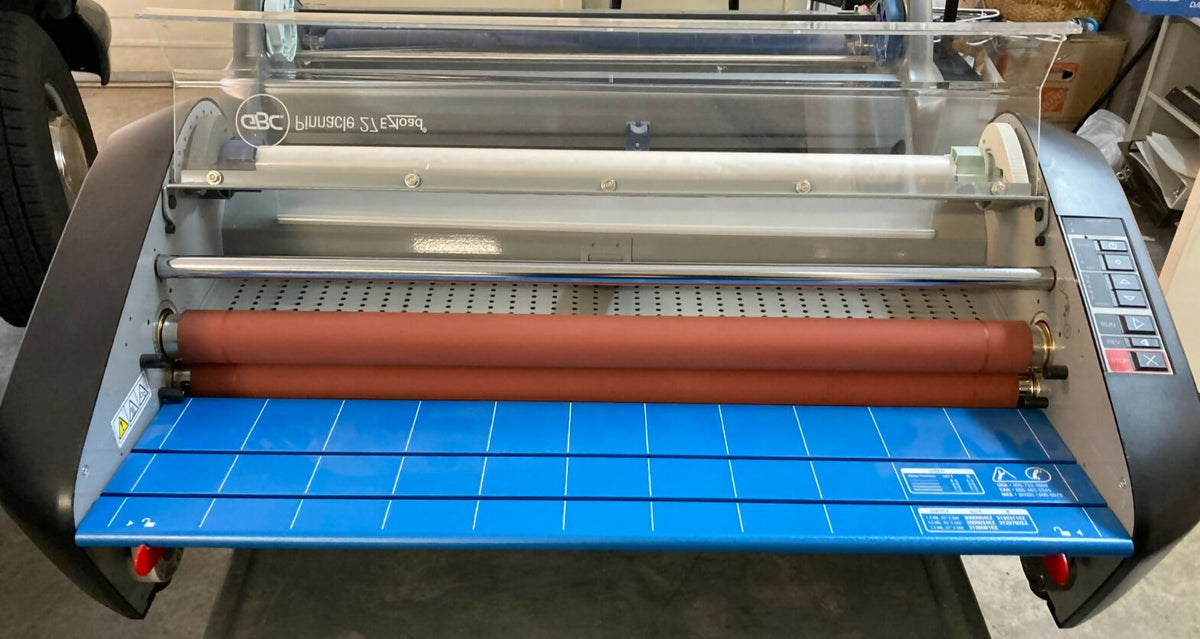 GBC Pinnacle 27 EZload-1 Thermal Roll Laminator 27 Wide 1701720EZ School Office
