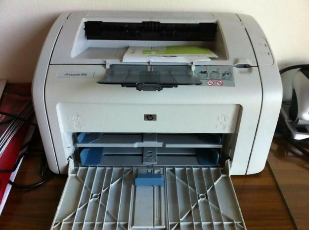 HP Laserjet 1018 CB419a Printer Working - complete