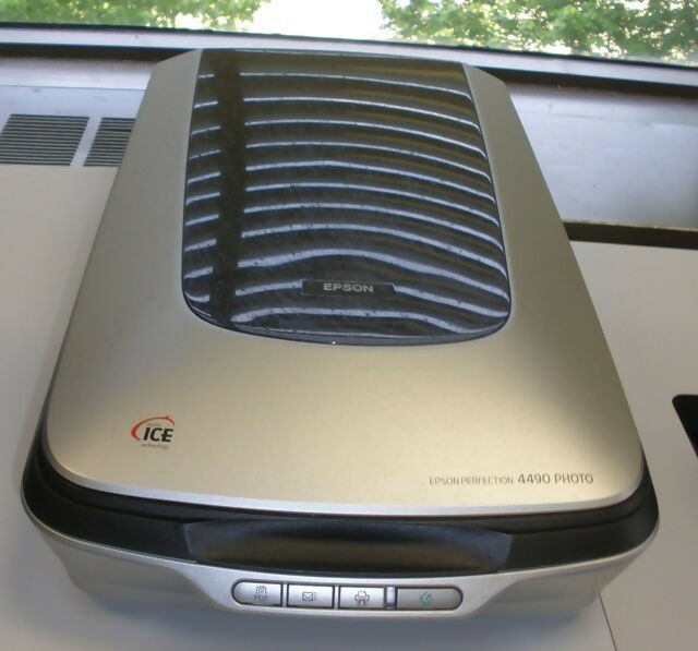 Epson Perfection 4490 PHOTO Desktop Scanner 4800 dpi complete