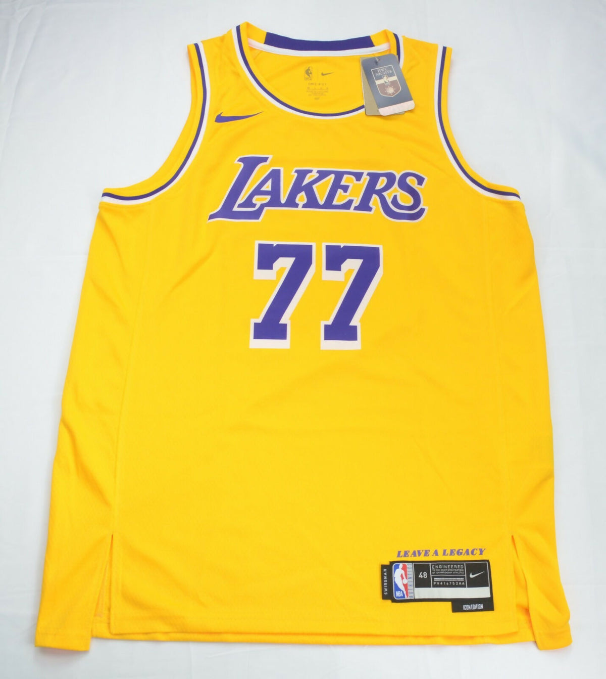 Luka Doncic 77 LA Lakers Gold NBA Swingman Jersey Icon Edition Size Large - NEW