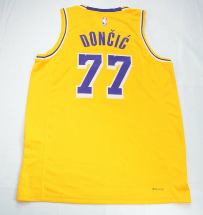 Luka Doncic 77 LA Lakers Gold NBA Swingman Jersey Icon Edition Size Large - NEW